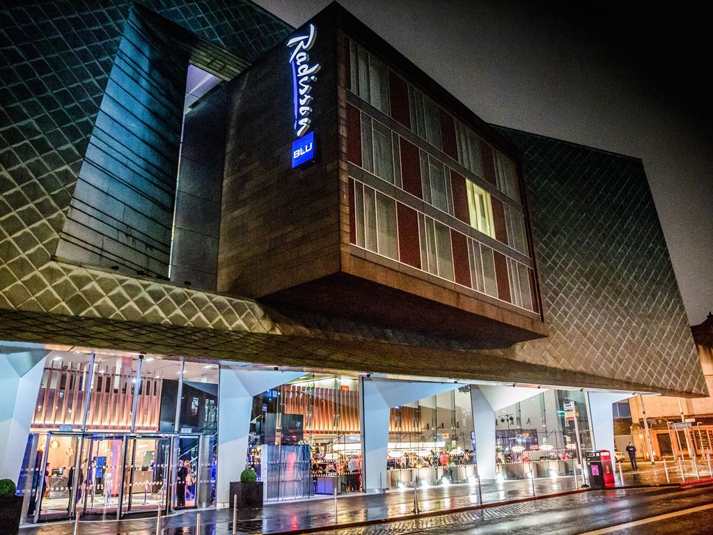 Radisson Blu Glasgow New Years Eve Street Party
