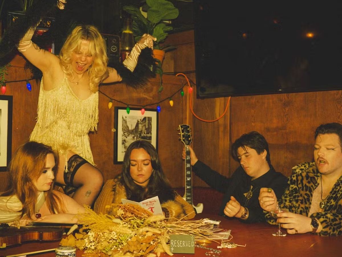 Martha May & The Mondays: Zeroes & Villains PARTY