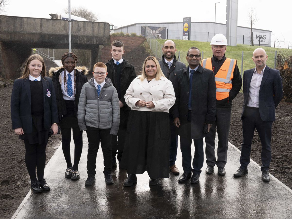 Former railway line provides new walking route under Renfrew Road in Paisley