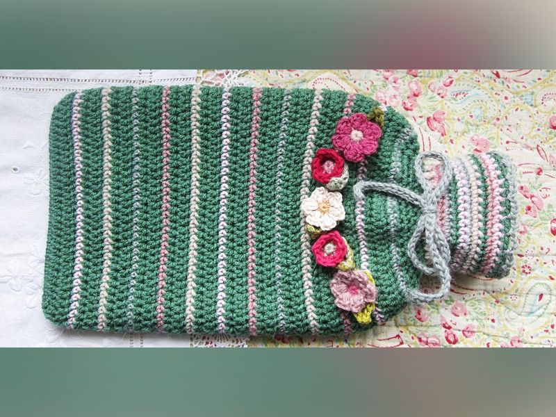 Beginners & Beyond Crochet-along - Floral Hot Water Bottle Cosy