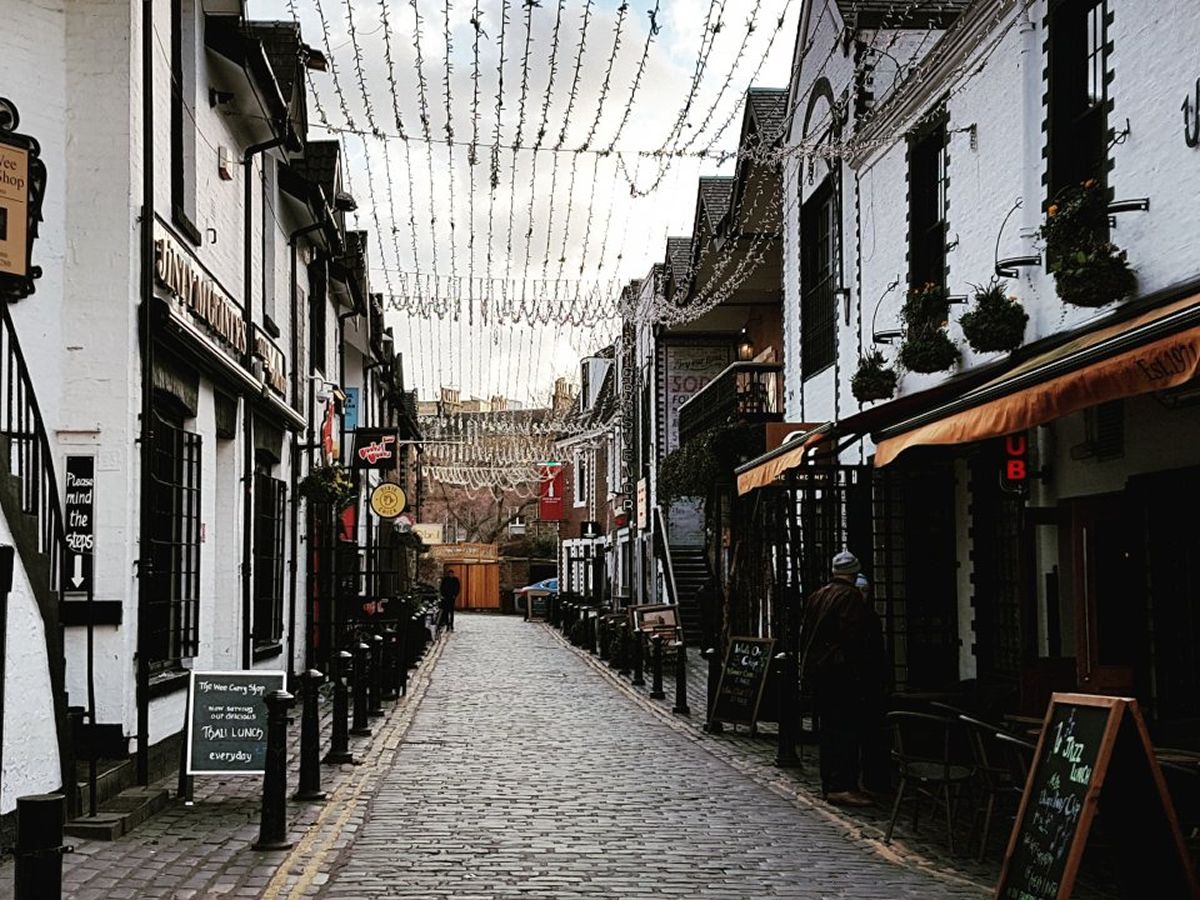 The Glasgow Food and Drink Tour - The Wee West End Wander