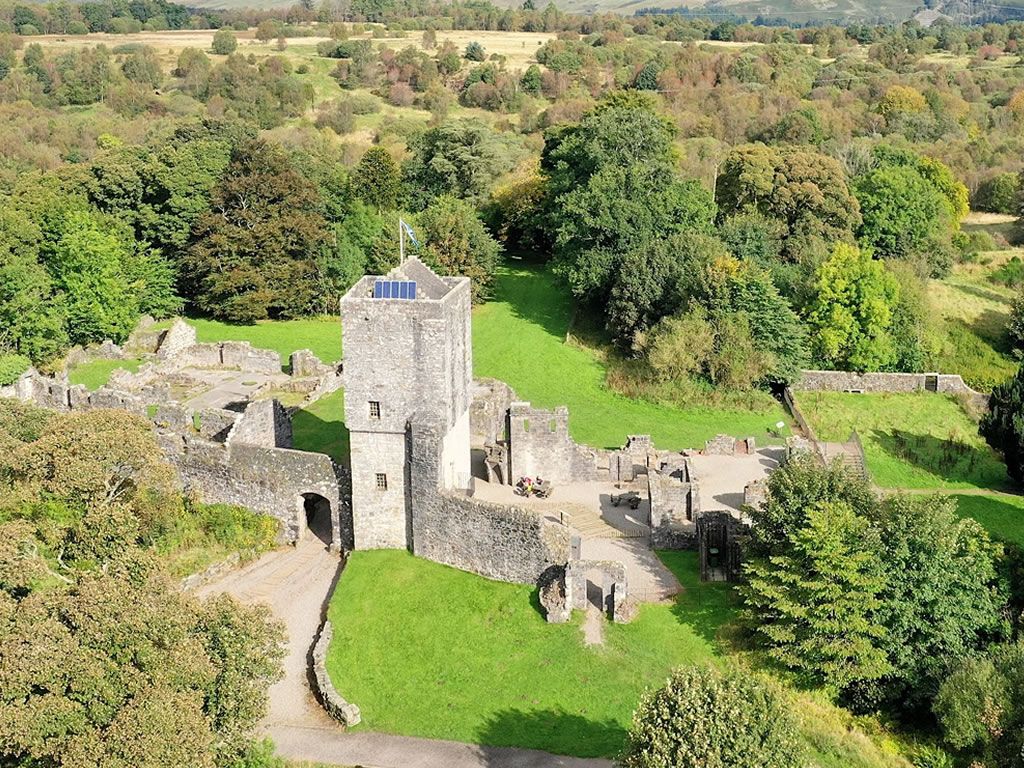 Explore Mugdock Castle