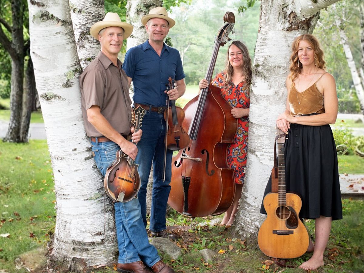 Foghorn Stringband and Allison de Groot & Tatiana Hargreaves