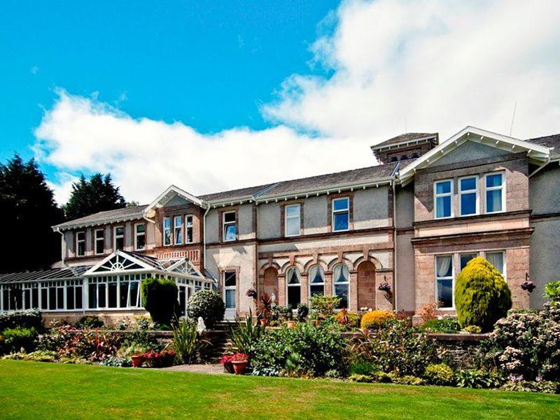 Rosslea Hall Hotel