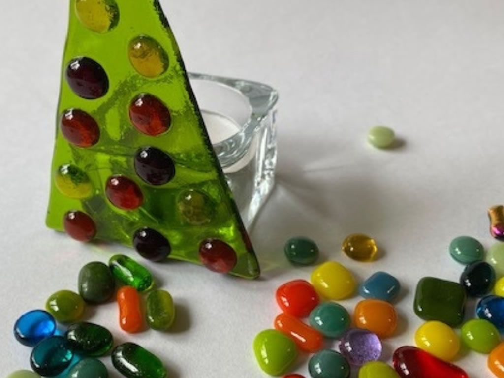 Festive Fused Glass Day Course with Shogie B