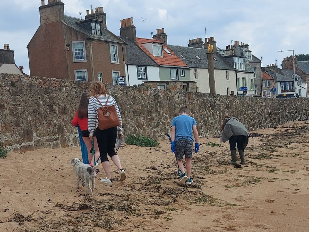 Great British Beach Clean - Scottish Fisheries Museum and FCCAN
