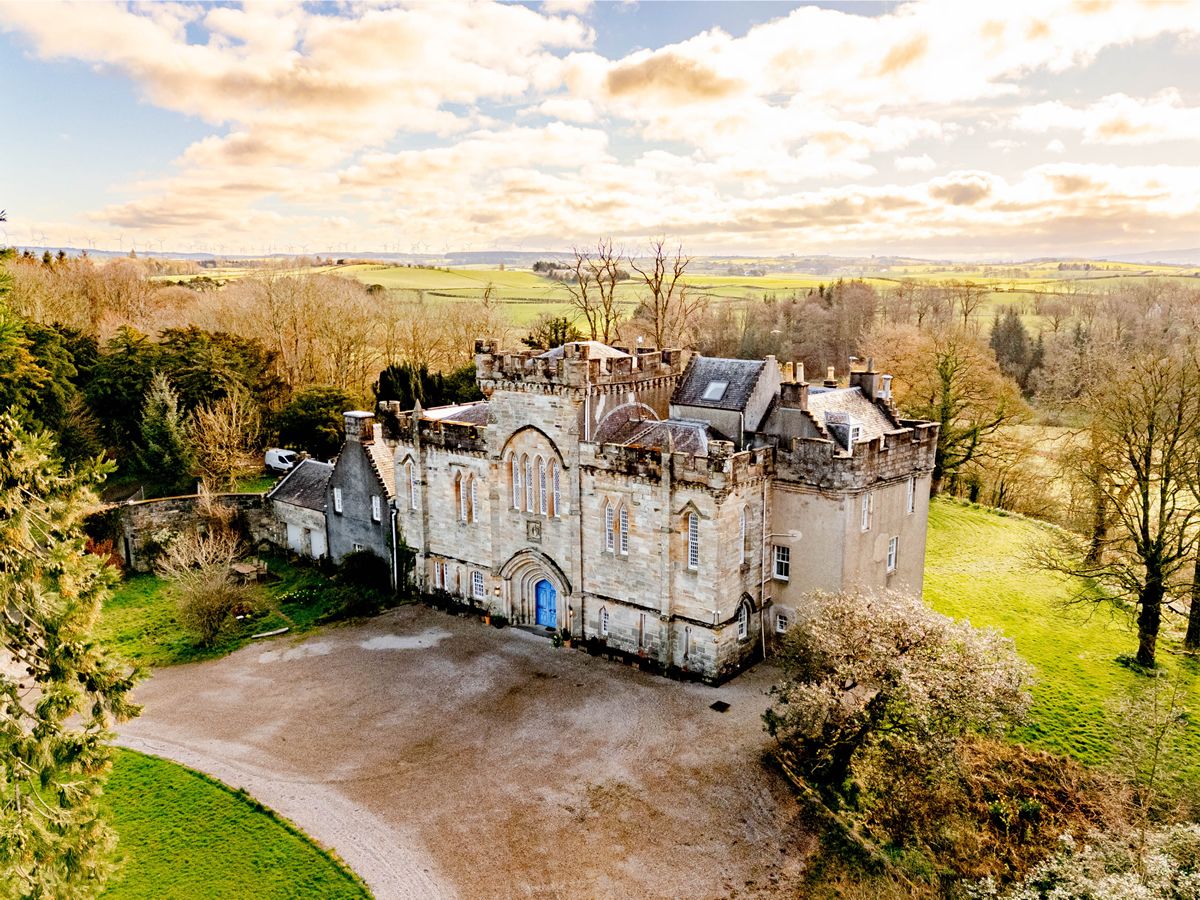 Craufurdland Castle And Country Estate
