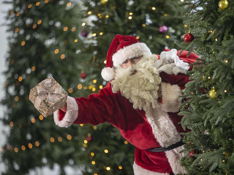 Santa visits Braehead and brings sackloads of fun for everyone!