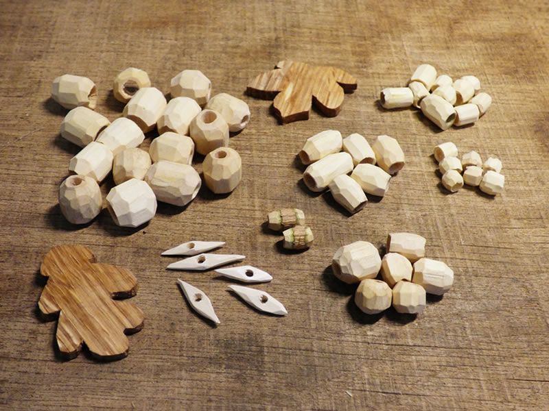 Make your own woody jewellery
