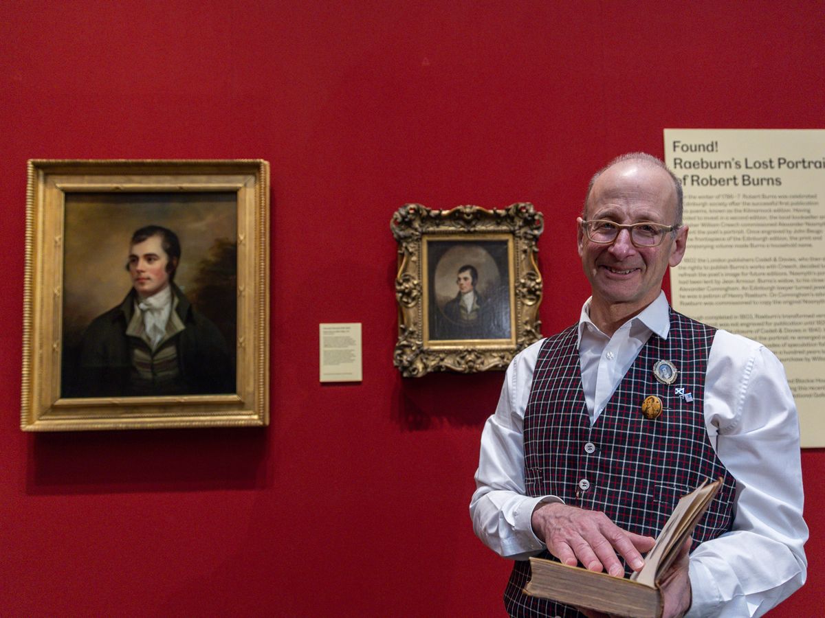 Missing portrait of poet Robert Burns is found after 220 years