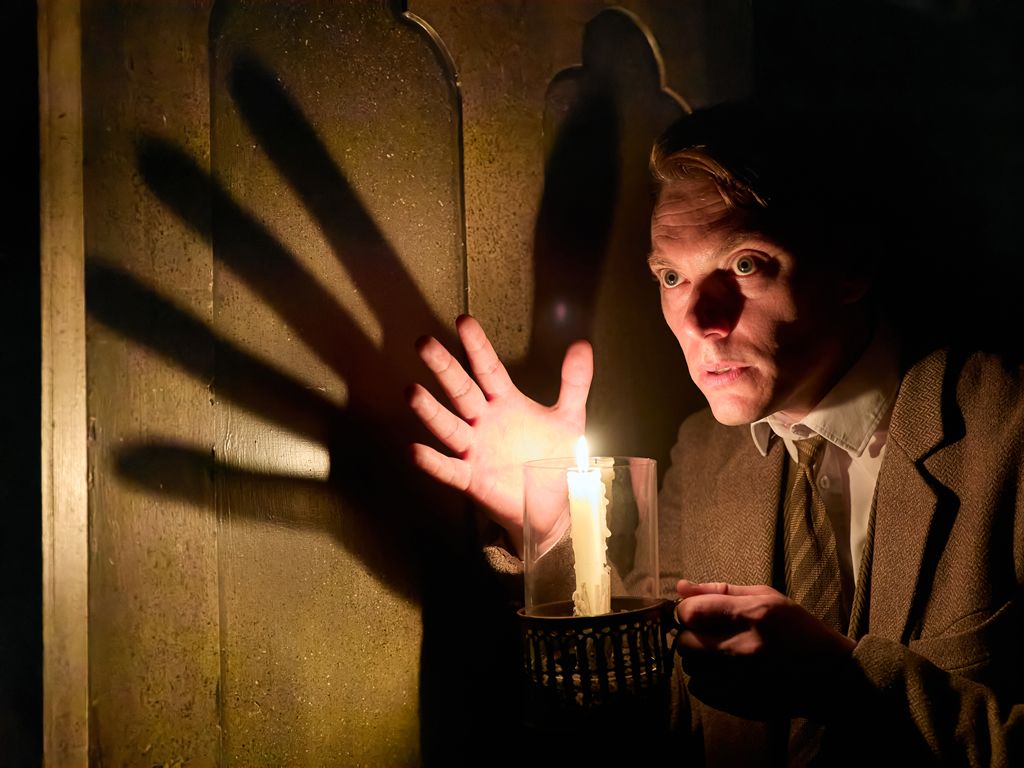 Cast announced for The Woman in Black at the Theatre Royal Glasgow