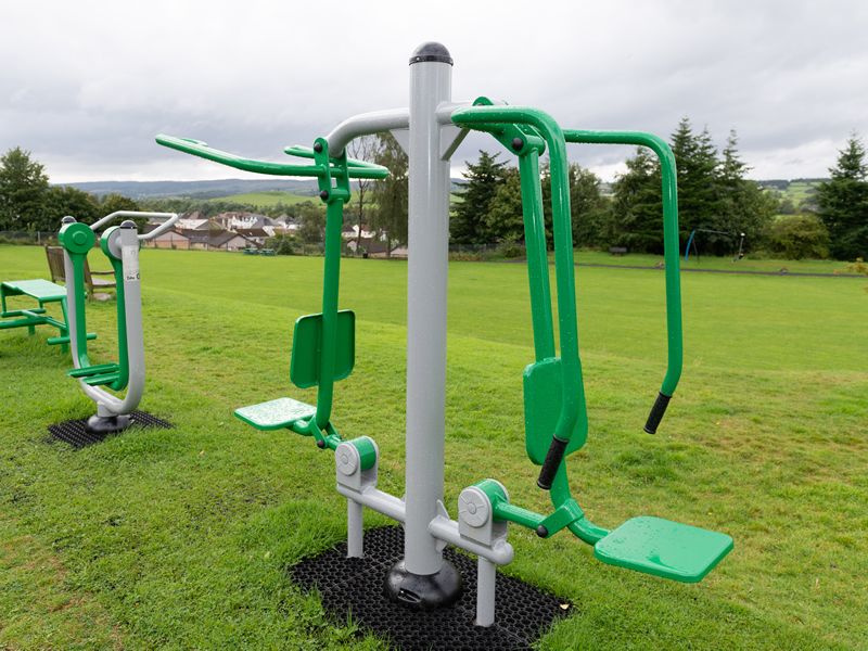 New gym set for Argryffe Park in Houston thanks to Renfrewshire Council funding
