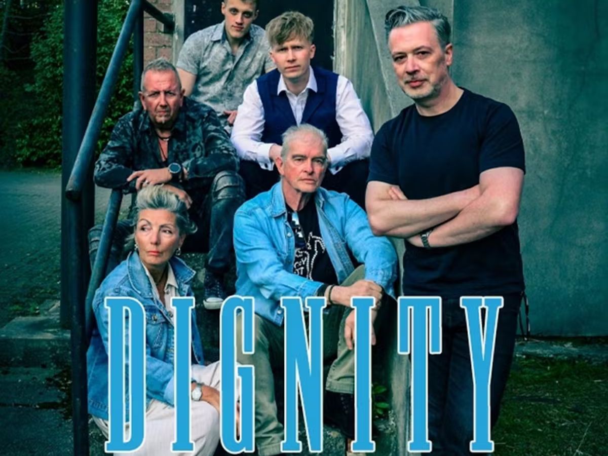 Dignity - The Deacon Blue Experience