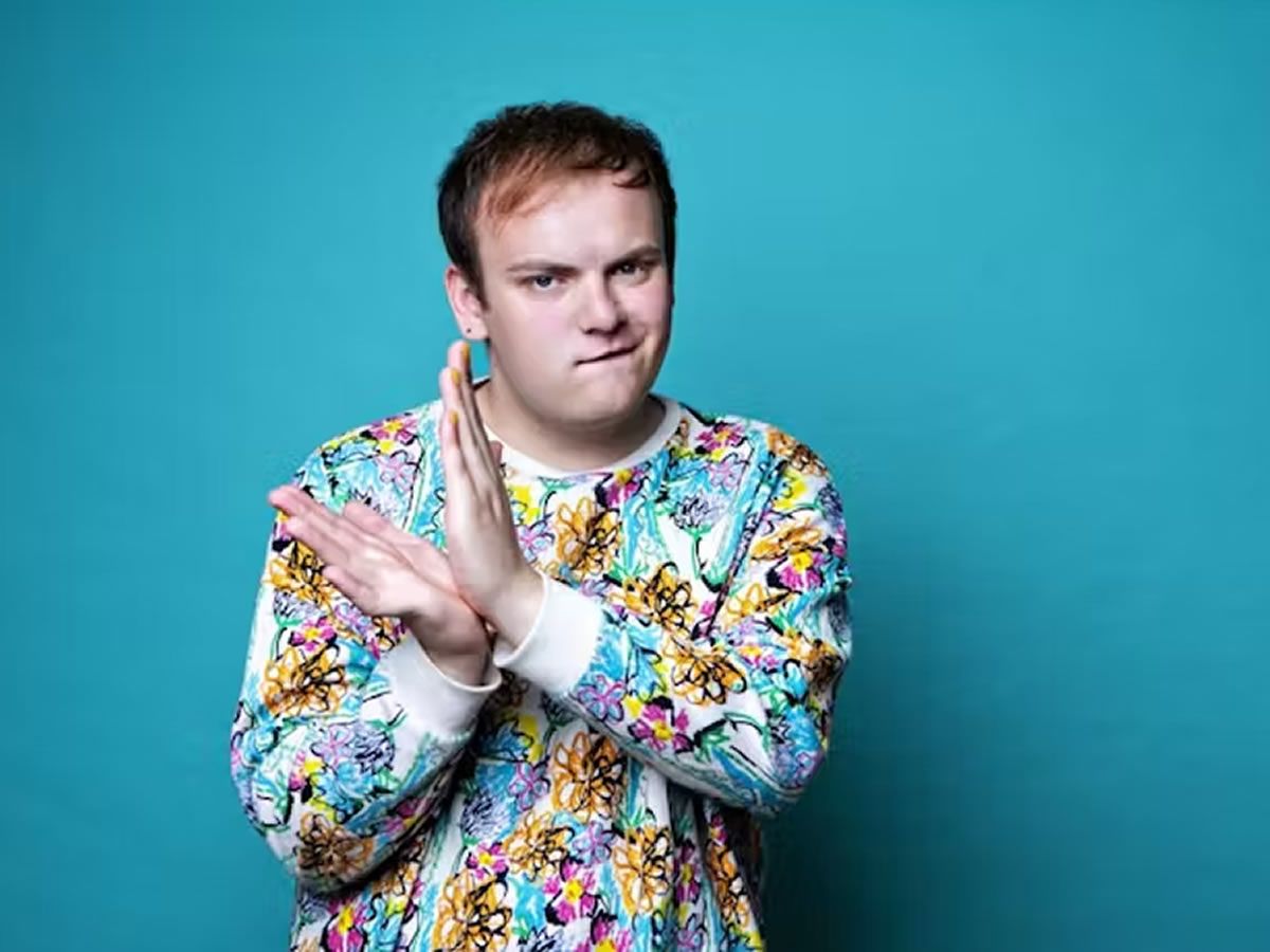 Andrew White: Rhinestone Comedian