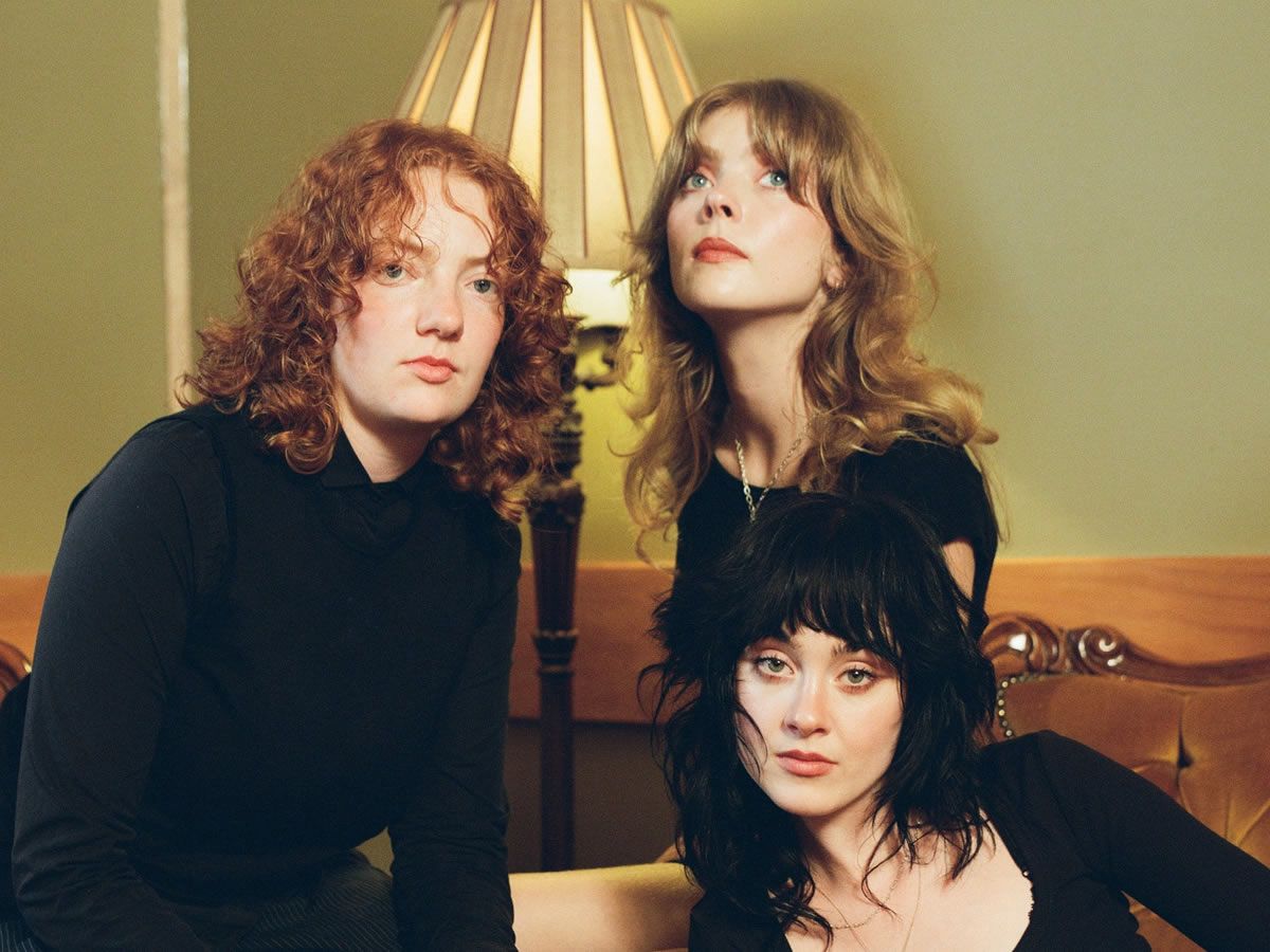 Folk Bitch Trio