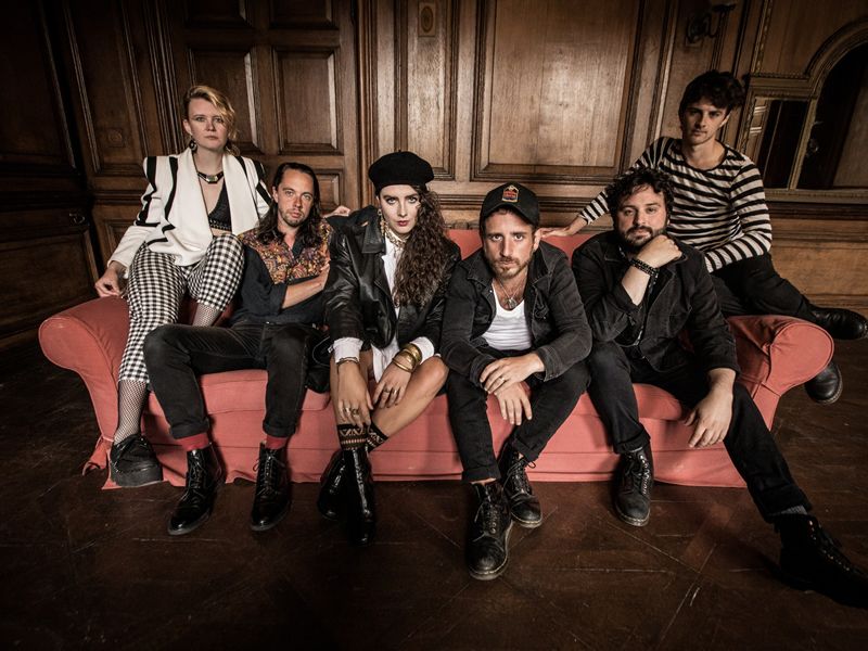 Holy Moly & The Crackers