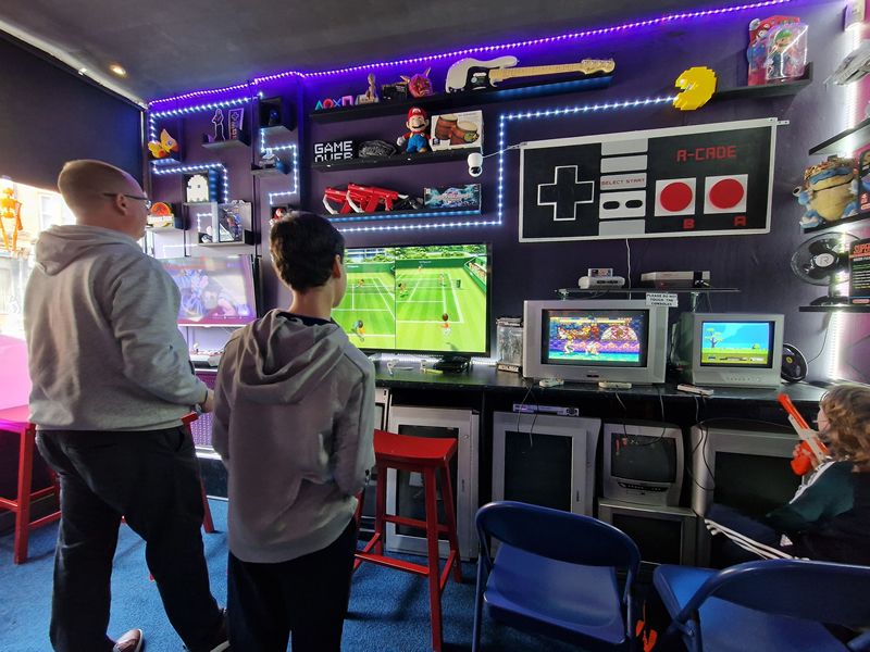 All Ages Retro Gaming Sessions At R-CADE
