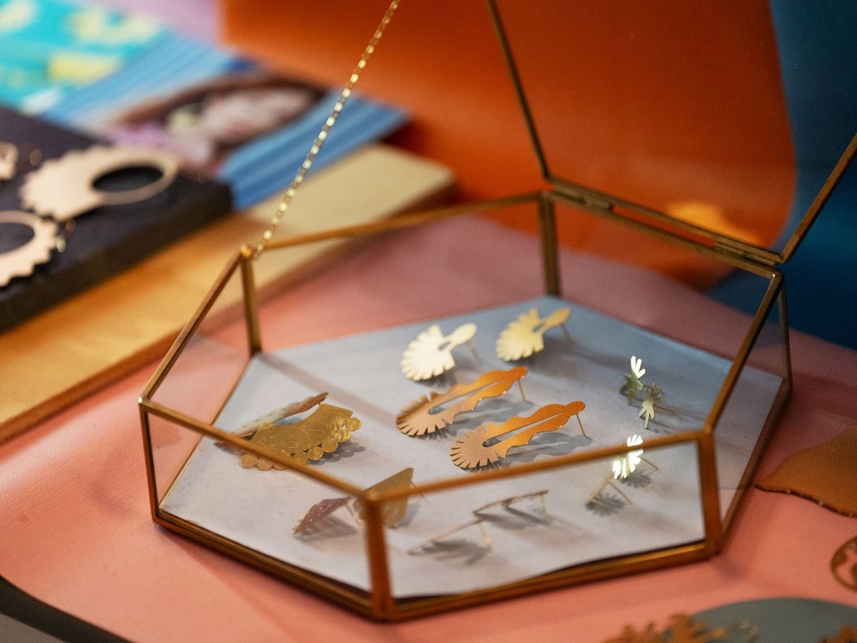 Tea Green Summer Market: The Burrell Collection