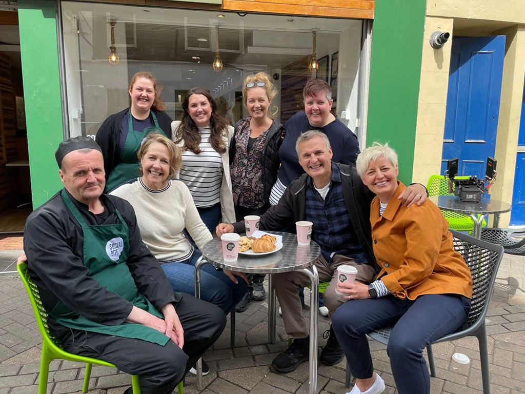 Netflix Star Phil Rosenthal visits Social Bite coffee shop