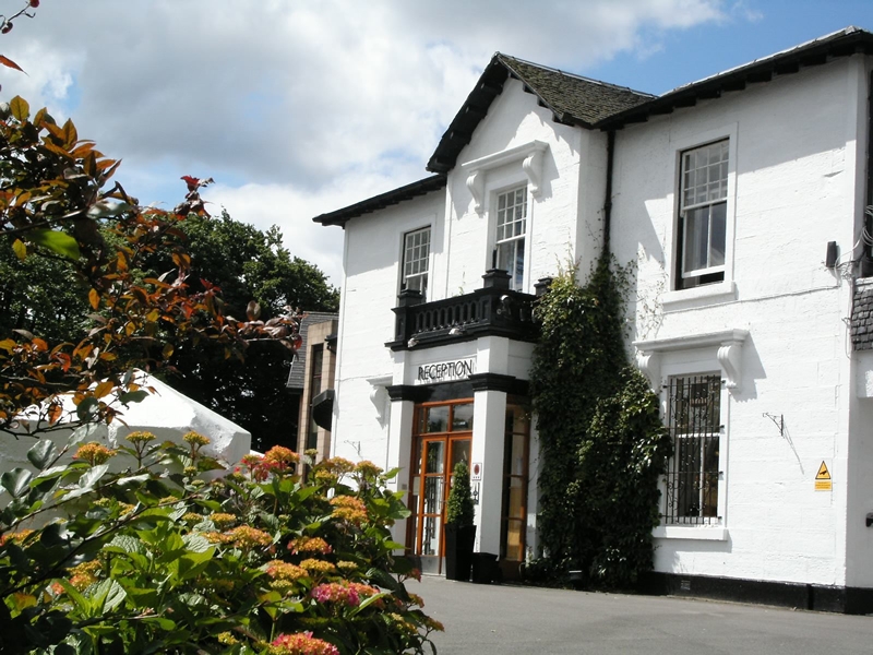 Castlecary Hotel