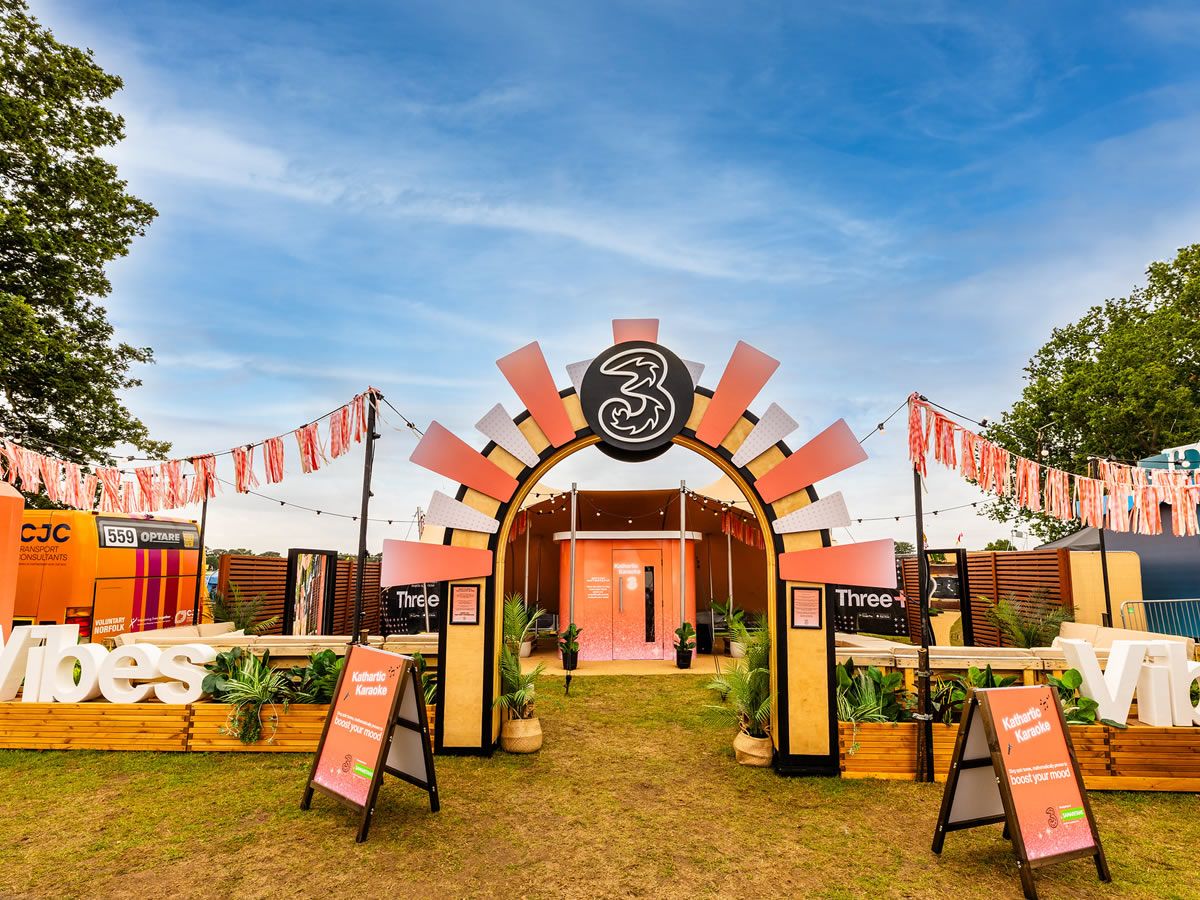 Pop up karaoke booths come to Edinburgh Fringe Festival