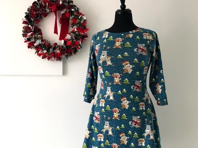 Christmas Dress Overlocker Class