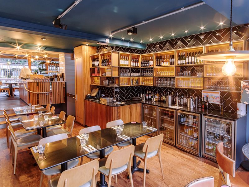 Fresh new look PizzaExpress restaurant reopens in Edinburgh Queensferry