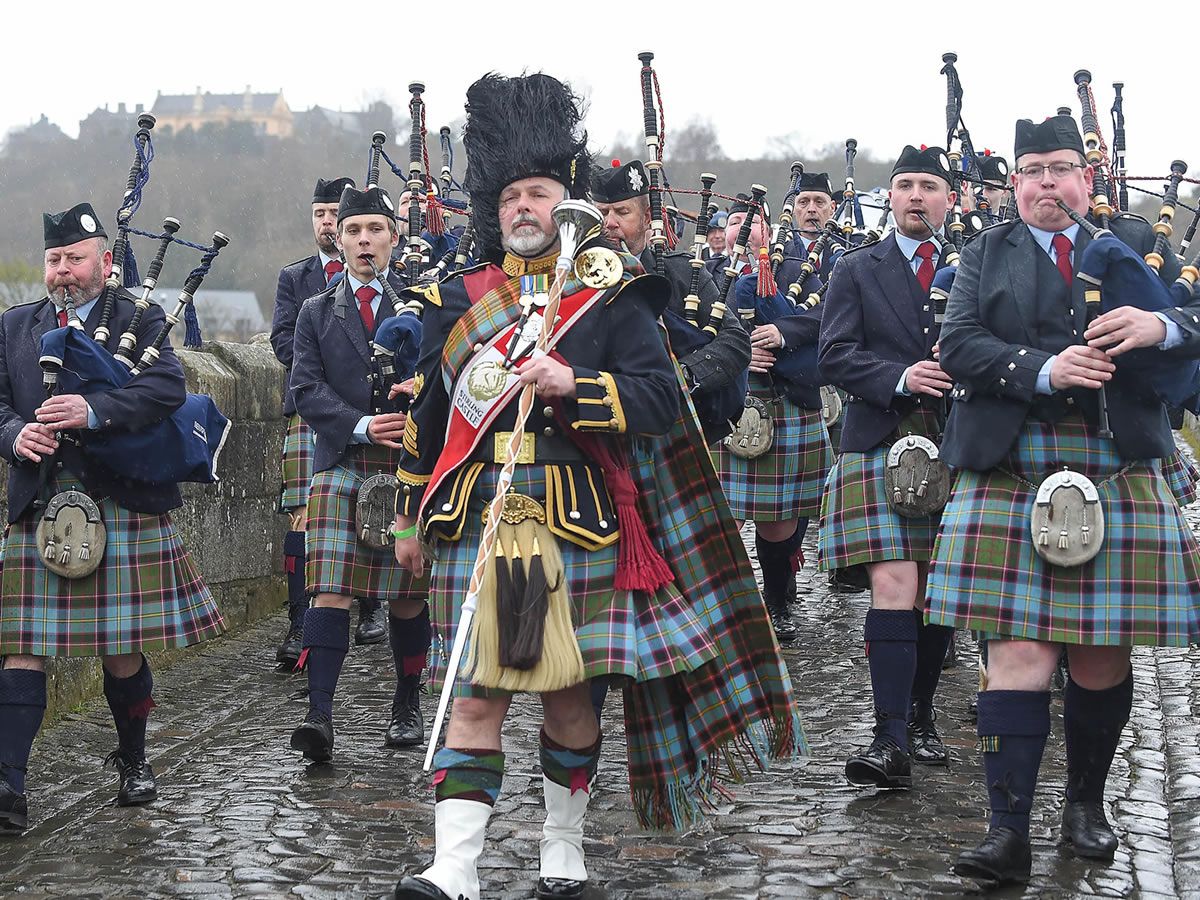 Stirling caps off 900th anniversary celebrations with dramatic Castle parade