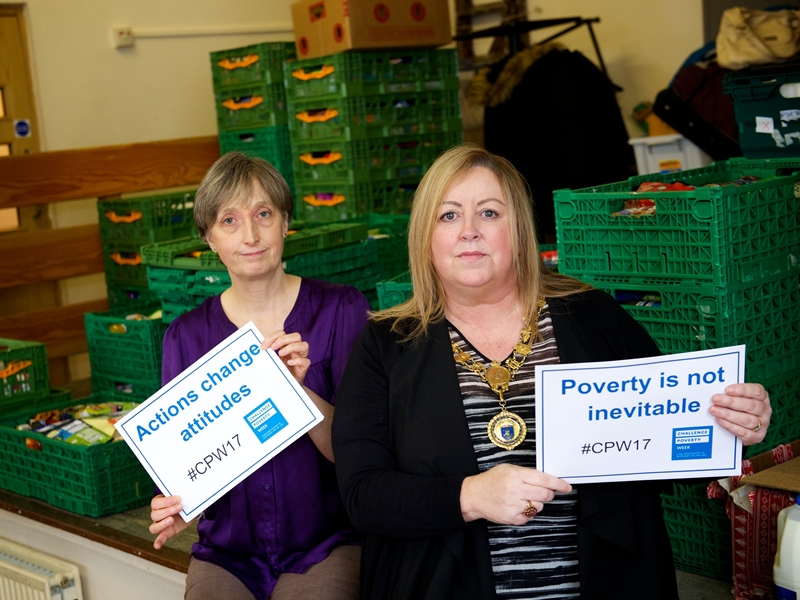 Provost Cameron joins Paisley Foodbank volunteers