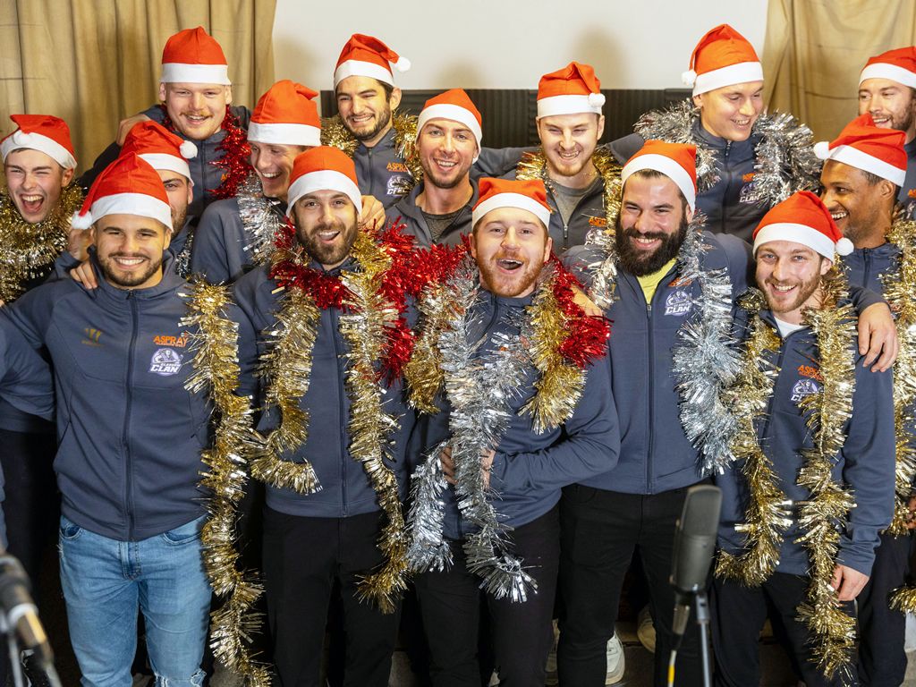Glasgow Clan stars launch Christmas charity single