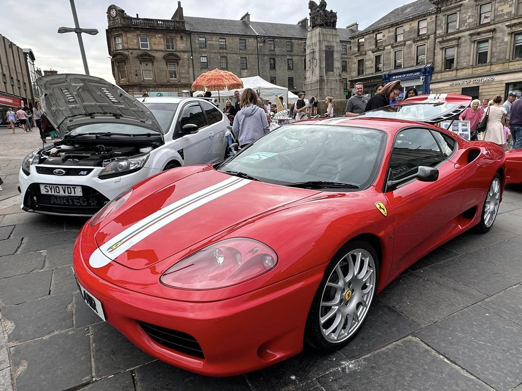 Paisley CarFest roars back into the town centre!