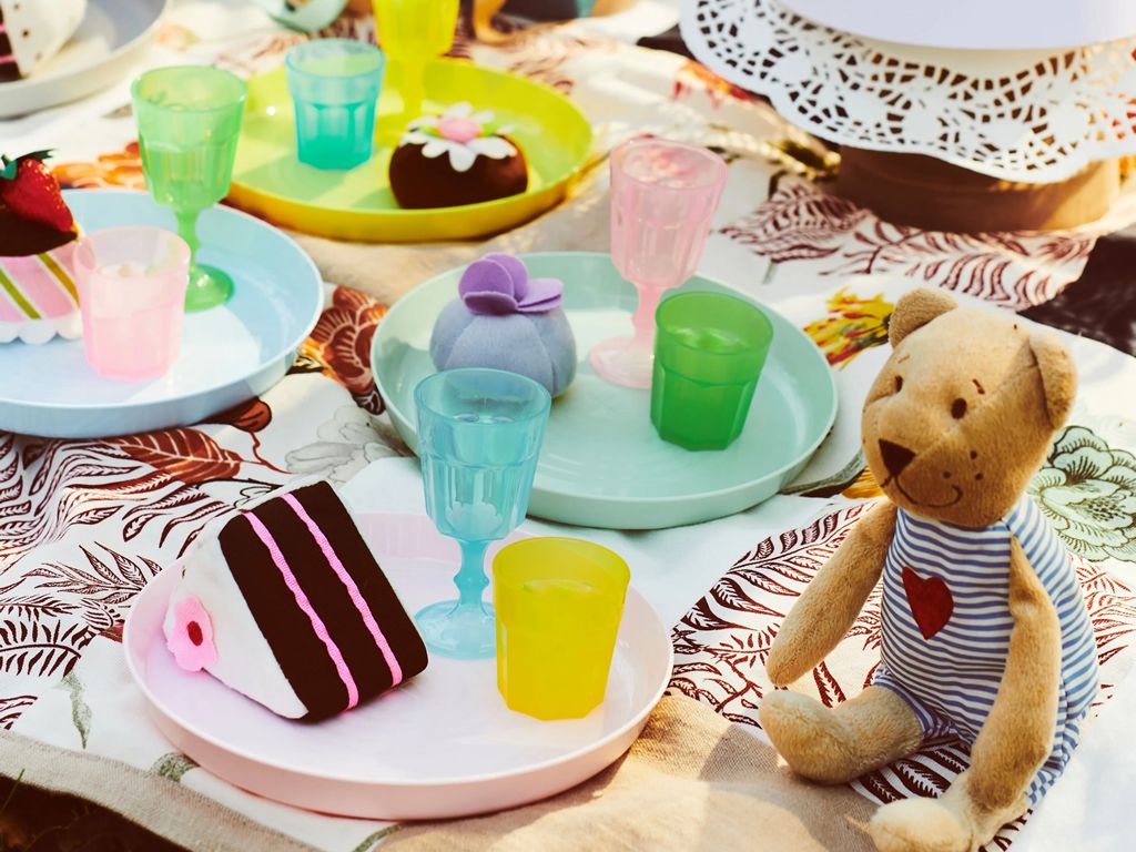 Lunch With BJÖRN Bear At IKEA Glasgow