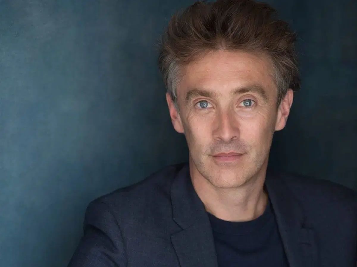 Space Journal: The Art and Science of Cosmic Exploration