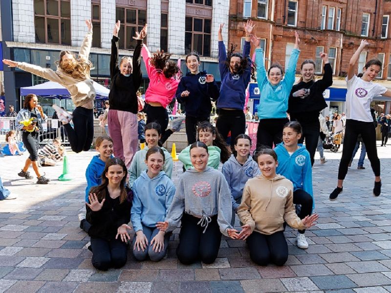 Stirling sparkles in the sun for Open Streets 2023