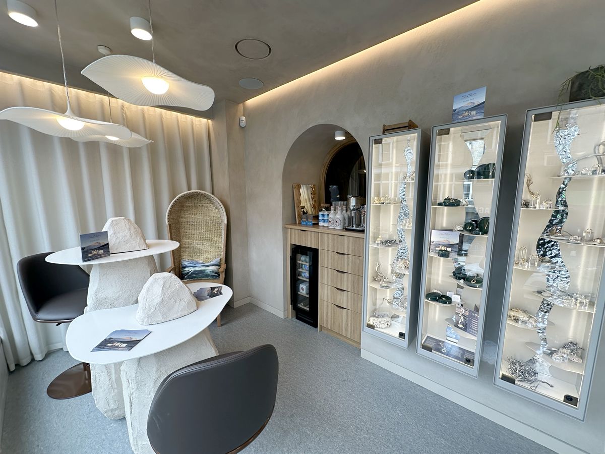 Sheila Fleet Jewellery celebrates grand opening of new Edinburgh retail premises on Hanover Street