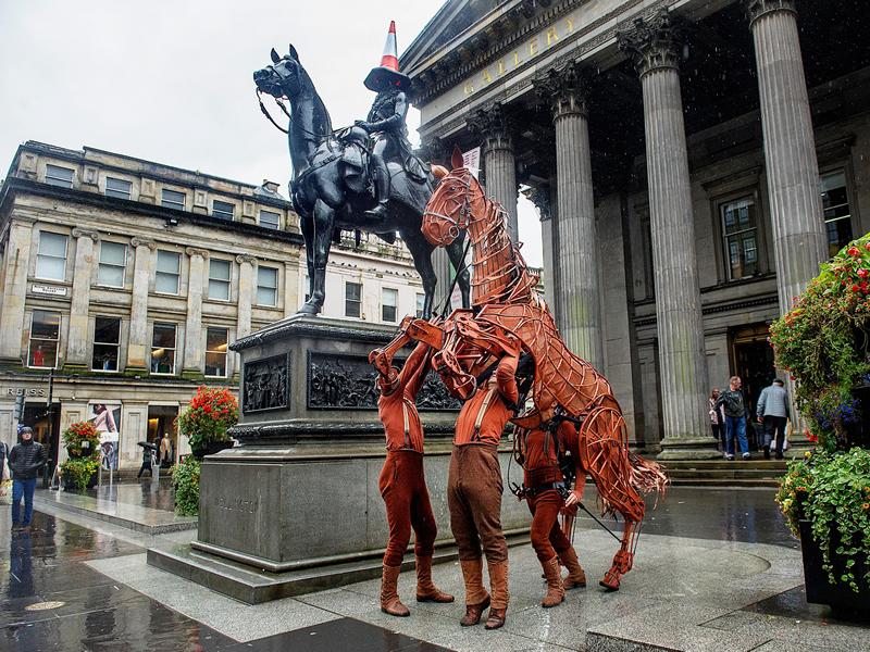 War Horse gallops into Glasgow
