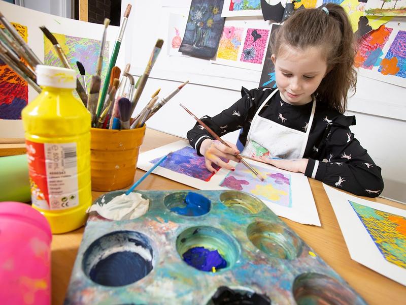 Art classes launched to support wellbeing
