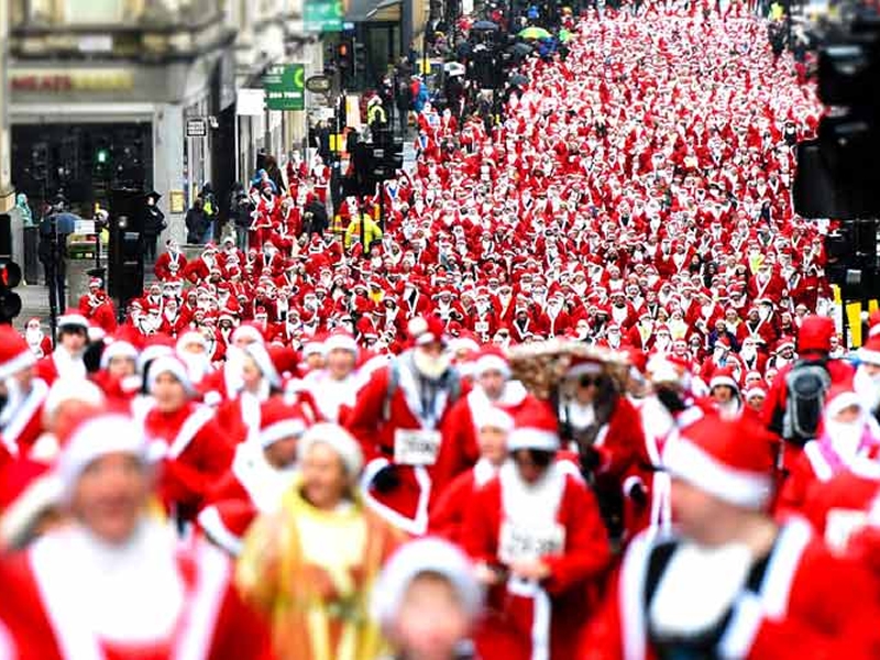 Various roads around Glasgow City Centre will be closed on Sunday for the annual Santa Dash