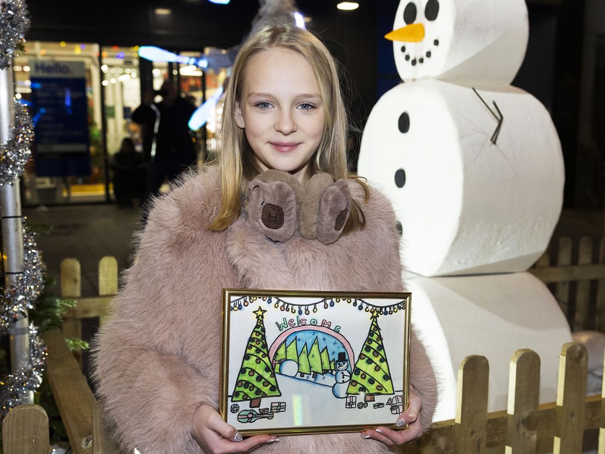 Christmas drawing by 11 year old Glasgow schoolgirl lights up the city