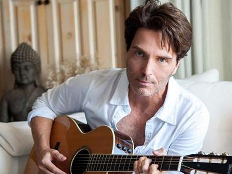 A Solo Acoustic Evening with Richard Marx