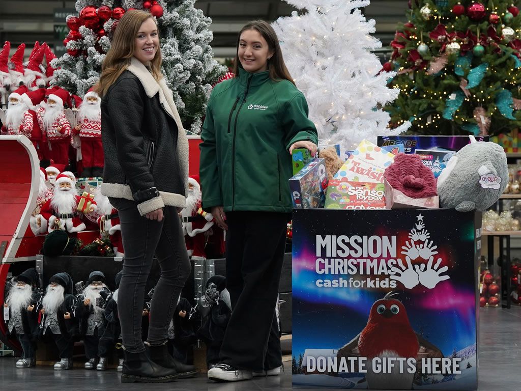 Dobbies welcomes donations for Cash for Kids gift drive