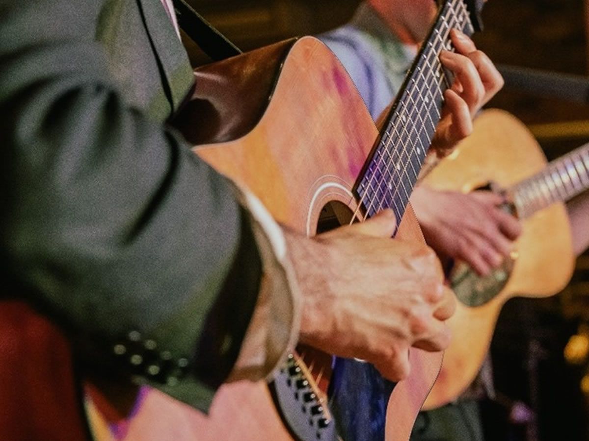 Buskers: Beyond the Mile