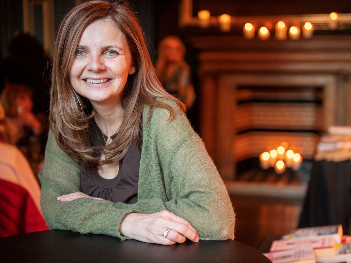Dr. Gillian Shirreffs Book Signing for Elephant at Waterstones Byres Road