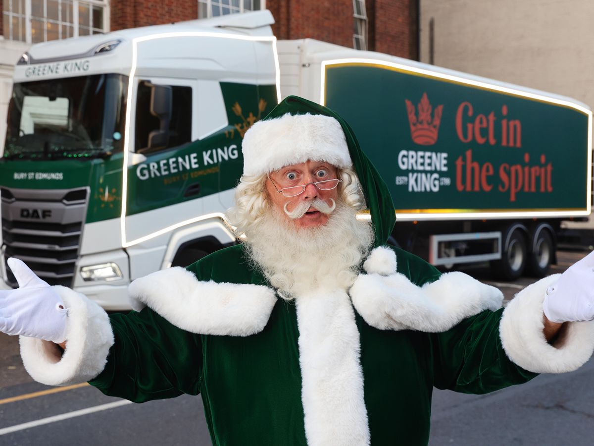 Santa clocks in early: Scotland shift heroes among 30,000 invited to claim free festive meal