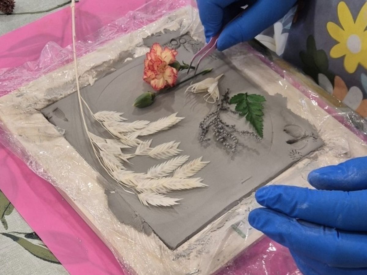Adult Art Workshop: Make a Botanical Plaster Cast with Hannah Gregory