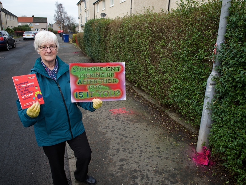 Renfrewshire has a bright idea to tackle dog fouling