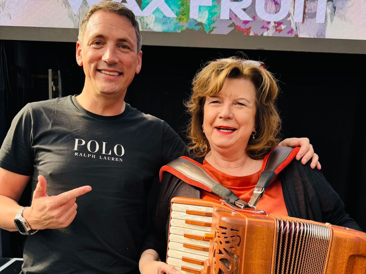 From one Glasgow legend to another: Elaine C Smith joins Hoolie in the Hydro Sir Billy Connolly celebrations