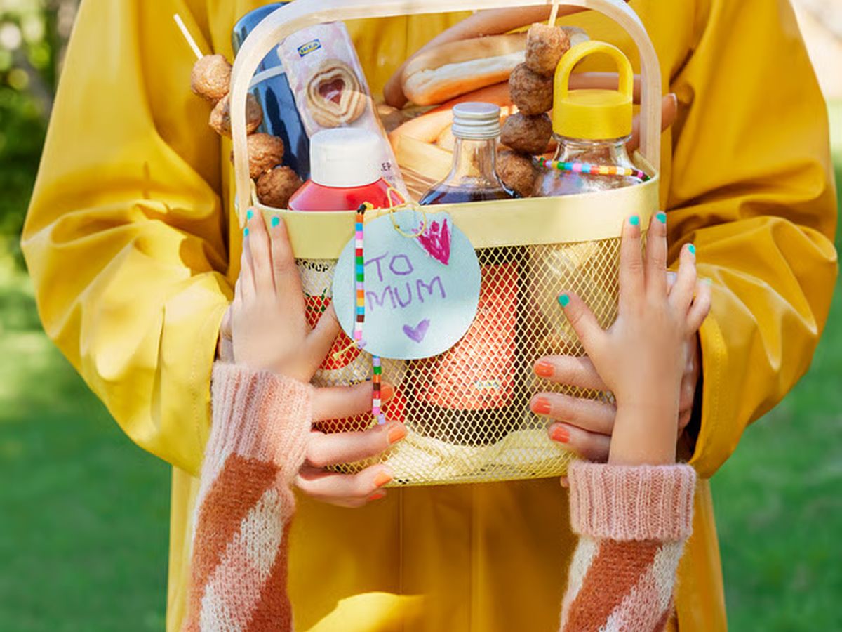 Mother’s Day: Sip and Paint