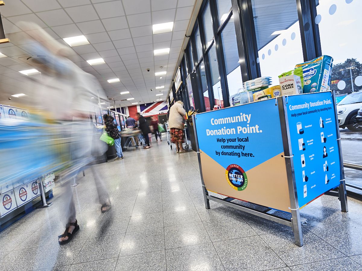 Aldi calls on shoppers across Scotland to donate pet food in stores this National Pet Month