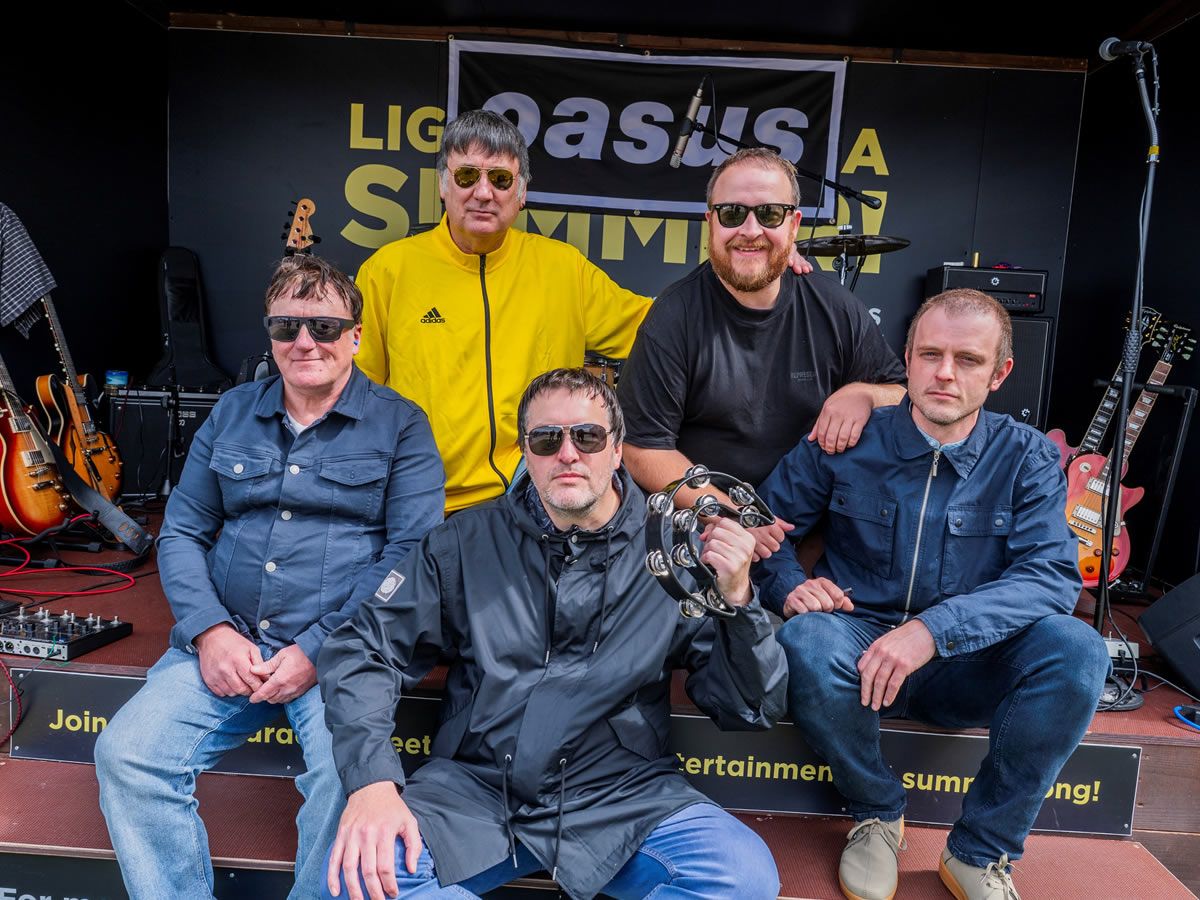 Oasis fans Roll With It at Fort Kinnaird with free Oasis Tribute